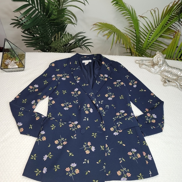 Blazer - Picture 5 of 5